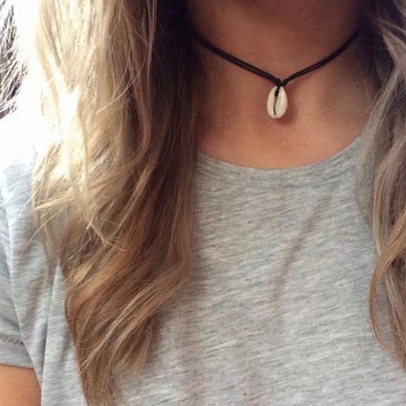 Jewelry - Seashell Choker